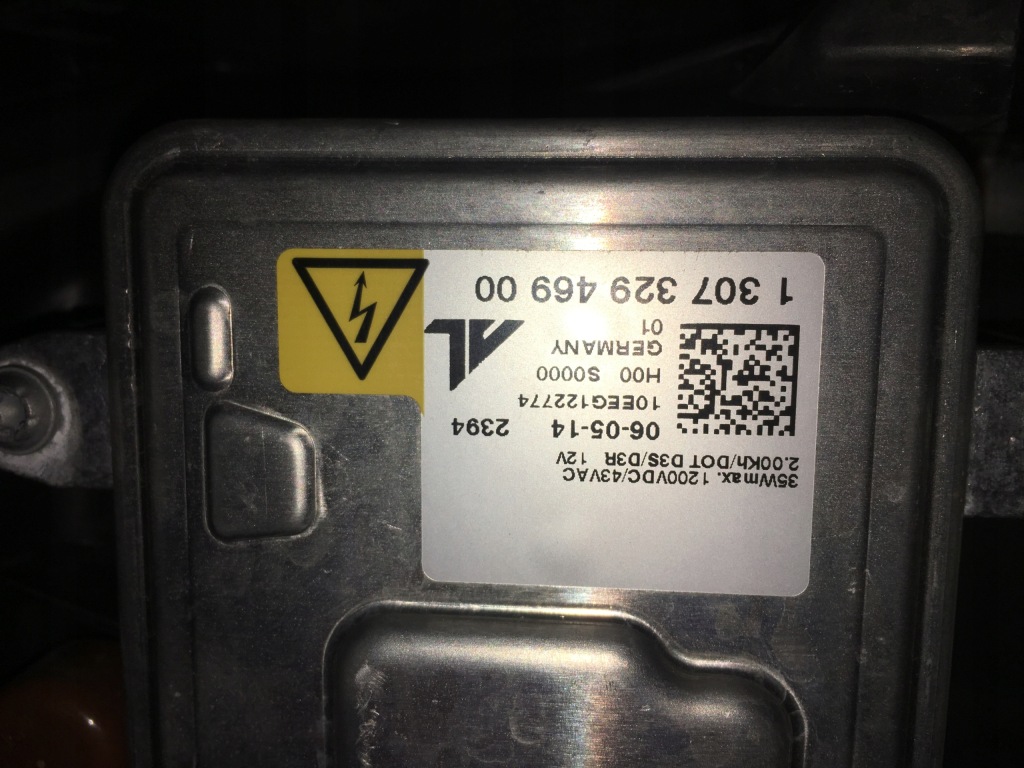 Jeep. cherokee ксенон led r. фара фара комплект . Оригінал