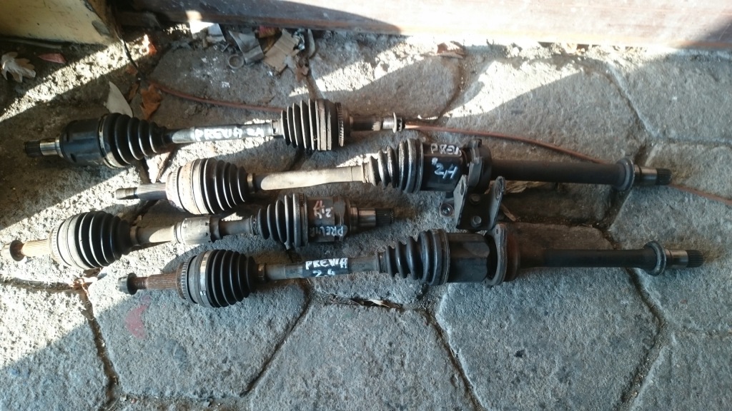 фото №1, Приводной вал правая левая previa 2,4 vvti 00-06