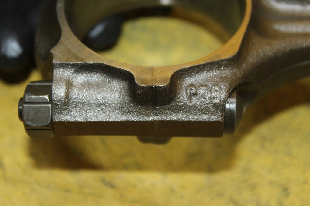 фото №8, Поршень шатун korb passat b5 1.6 8v ahl 81l35 058