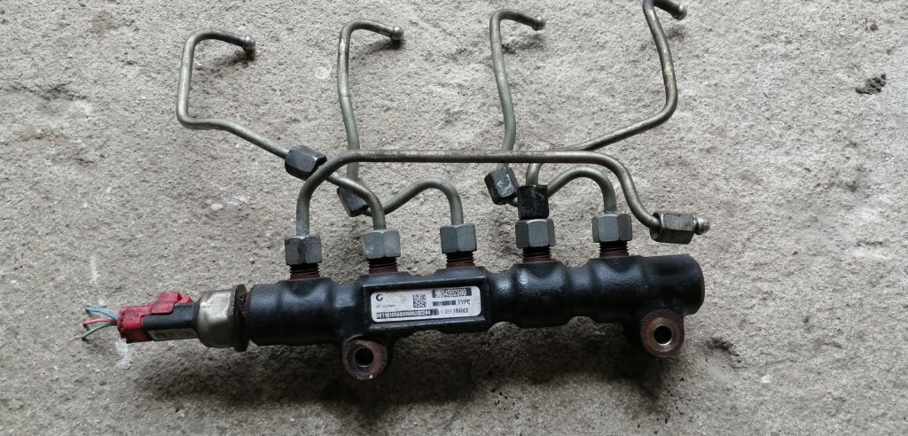 Купити Mazda 2 07-14 1.4 citd молдинг упорскування 9654592680