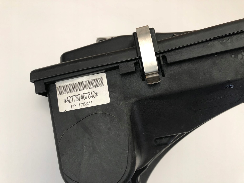 фото №4, Bmw x1 e84 корпус фильтра воздуха 2.3d 204 ps