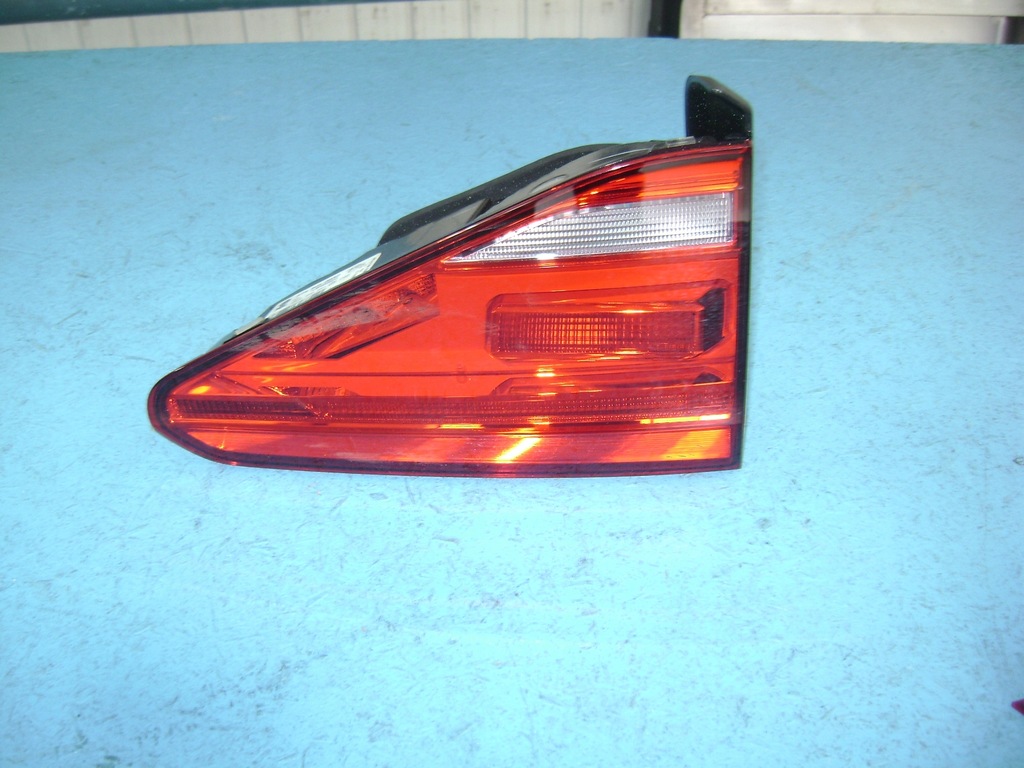 фото №1, Лампа задняя w крышка vw touran 5ta945093d