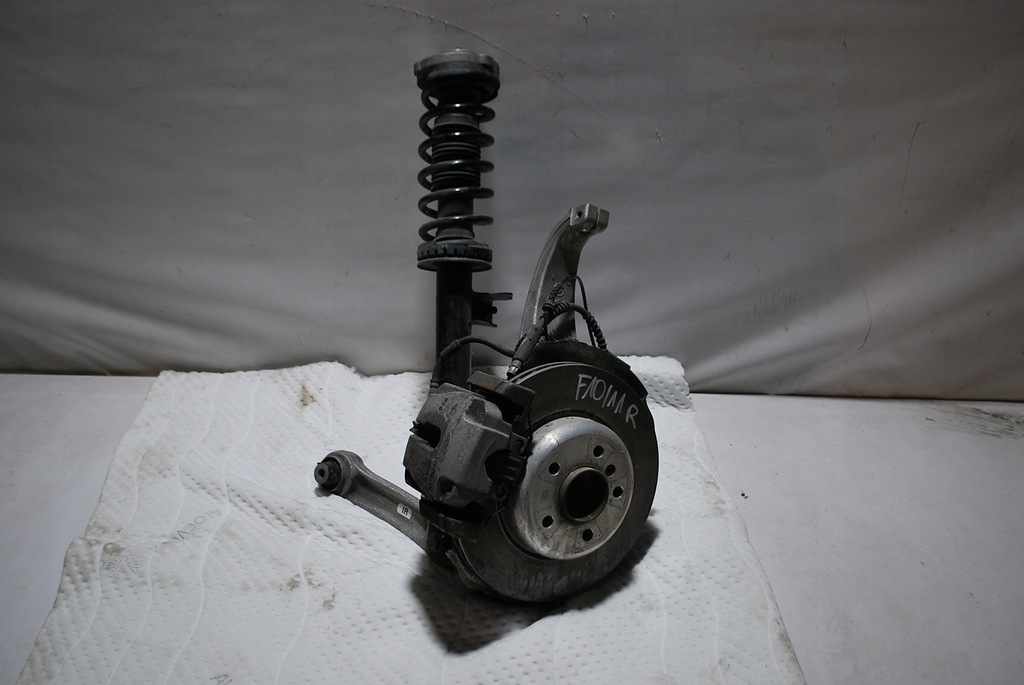 фото №1, Bmw 5 f10 f11 поворотный кулак амортизатор правый перед