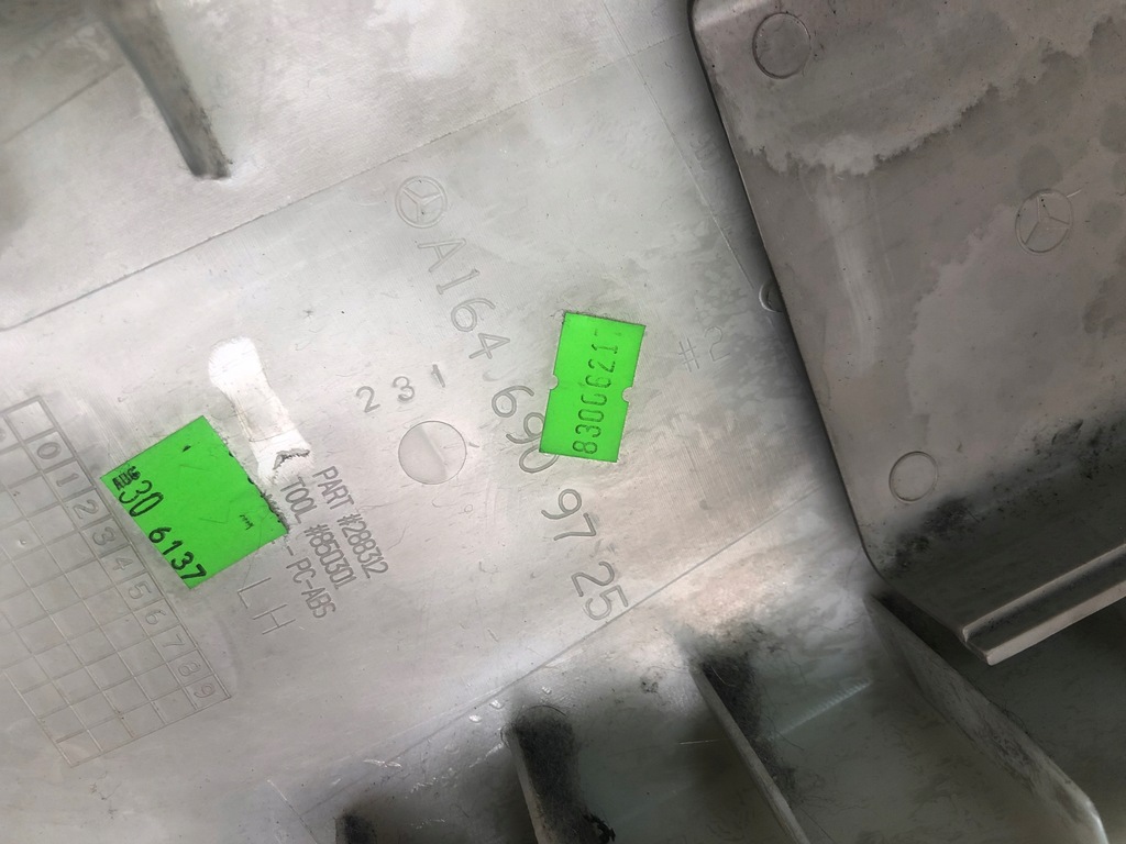 фото №4, Mercedes gl x164 оббивка захист стійка ліва