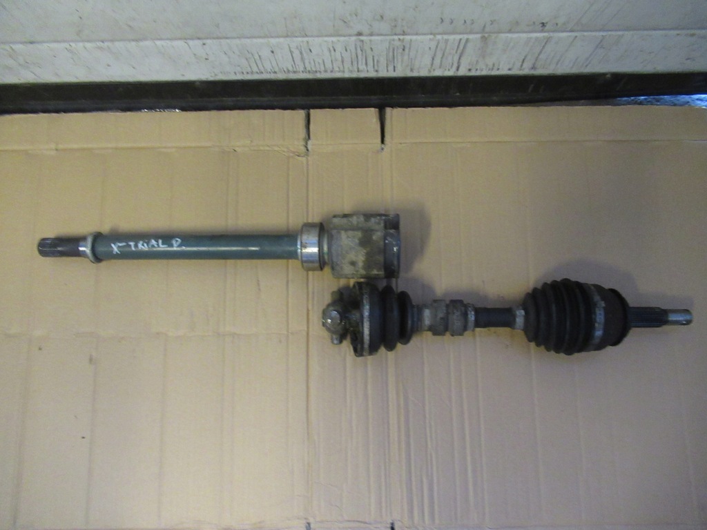 фото №1, Nissan x-trail t32 приводной вал правая