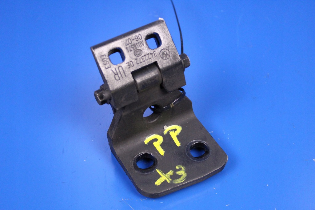 фото №1, Bmw x3 e83 04-10 петли дверь правый перед петля