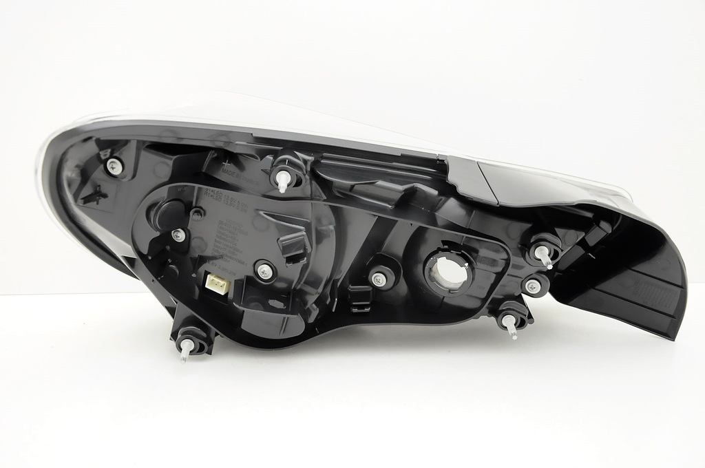 фото №3, Toyota gt86 od 2012- лампа задняя led правая новая