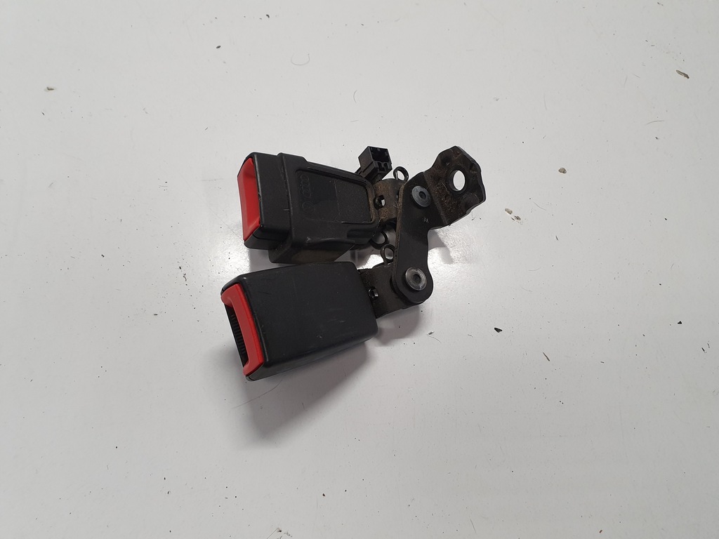 фото №1, Audi a6 c7 sedan клипса поперечина задняя задняя