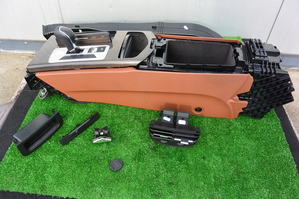 фото №7, Туннель средний подлокотник maserati quattroporte