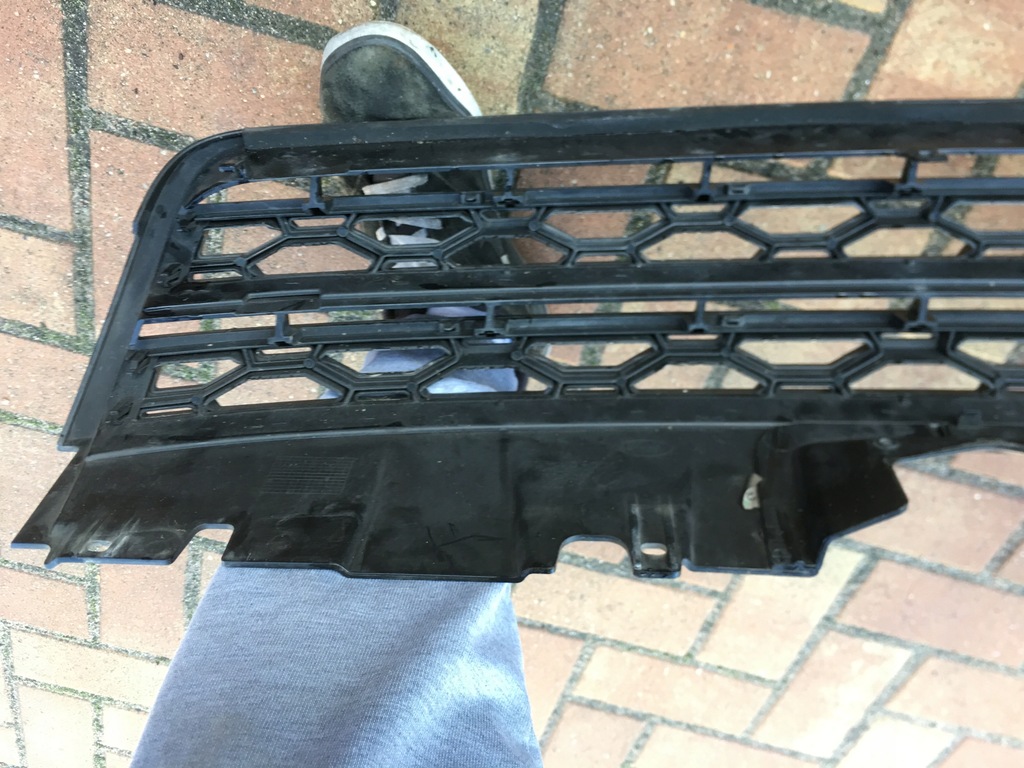 фото №5, Решётка радиатора решётка радиатора перед land rover discovery iv 4 sport