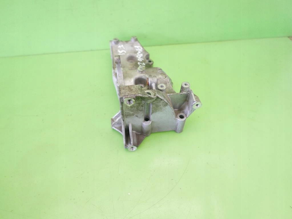 Кронштейн кронштейн генератора audi a4 b6 2.0 fsi 00-04 Недорого