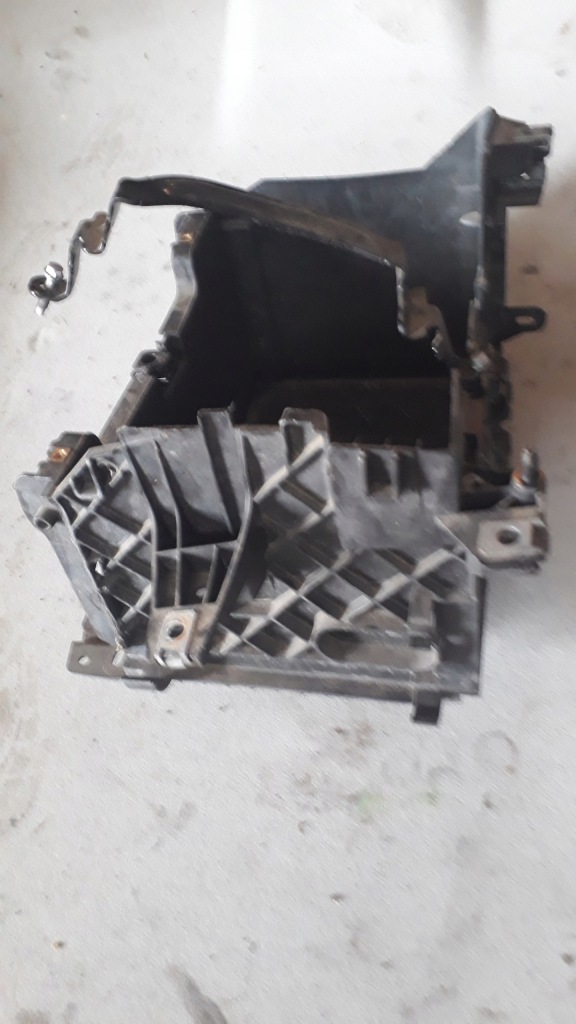 Корпус корпус аккумулятор megane 3 3 рестайлинг  13- в Украине