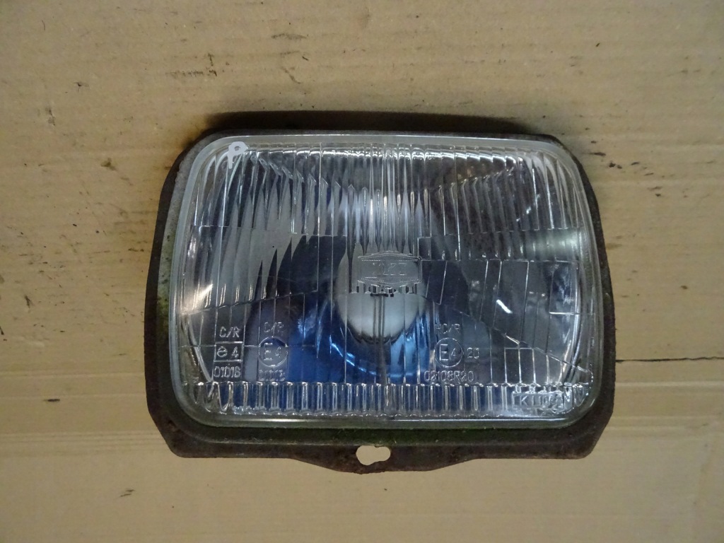 Купити Daihatsu rocky фара правий перед передня 92r європа