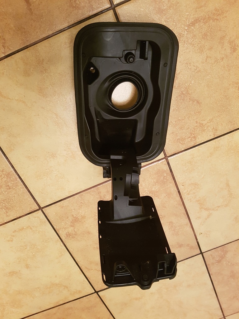 фото №1, Корпус кришка заливної пального mercedes w218