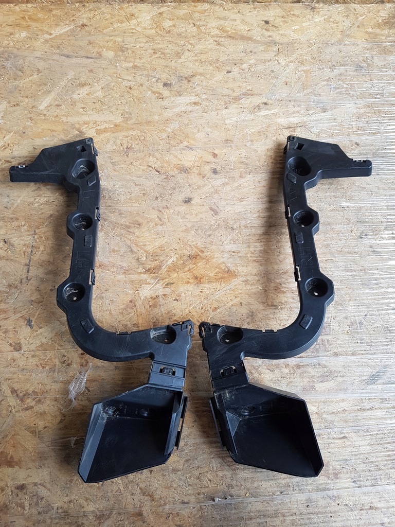 фото №1, Ford focus mk3 kombi напрямна бампера задня