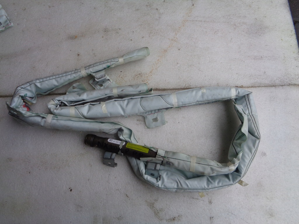 фото №1, Шторка безопасности правая lexus nx300h