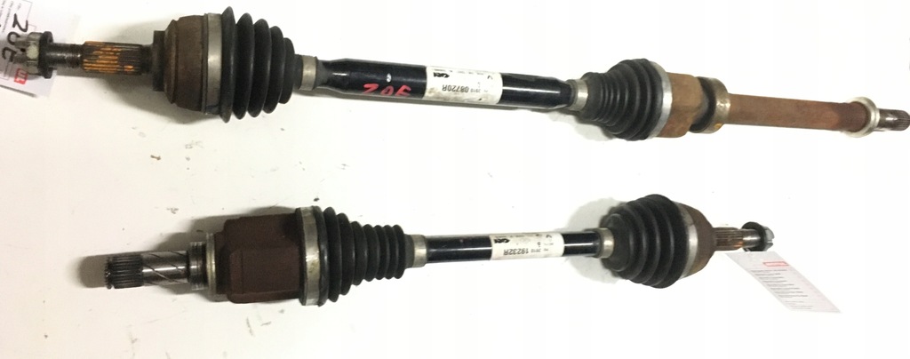 фото №1, Renault zoe приводной вал правая 391008720r