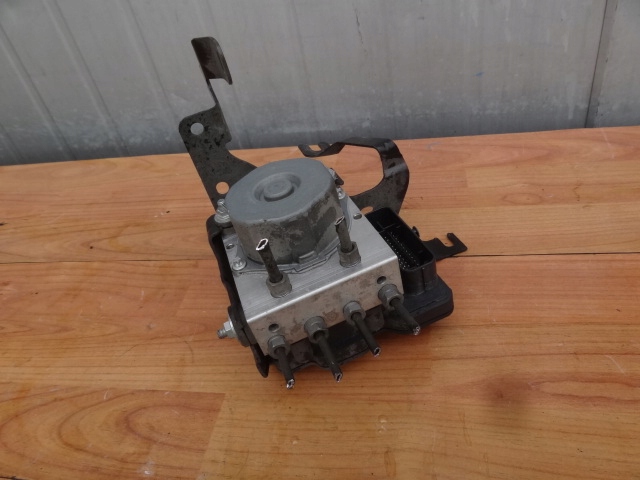 фото №1, Renault clio iv 2015 1,5 dci насос abs 476605492r