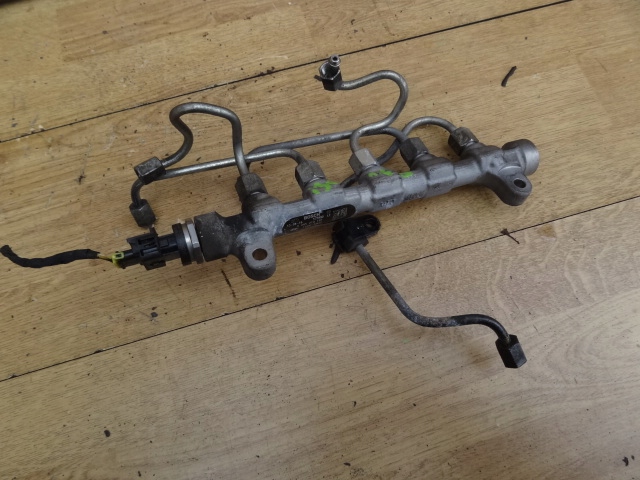 фото №1, Hyundai i30 ii 2015 1,6 crdi молдинг упорскування org