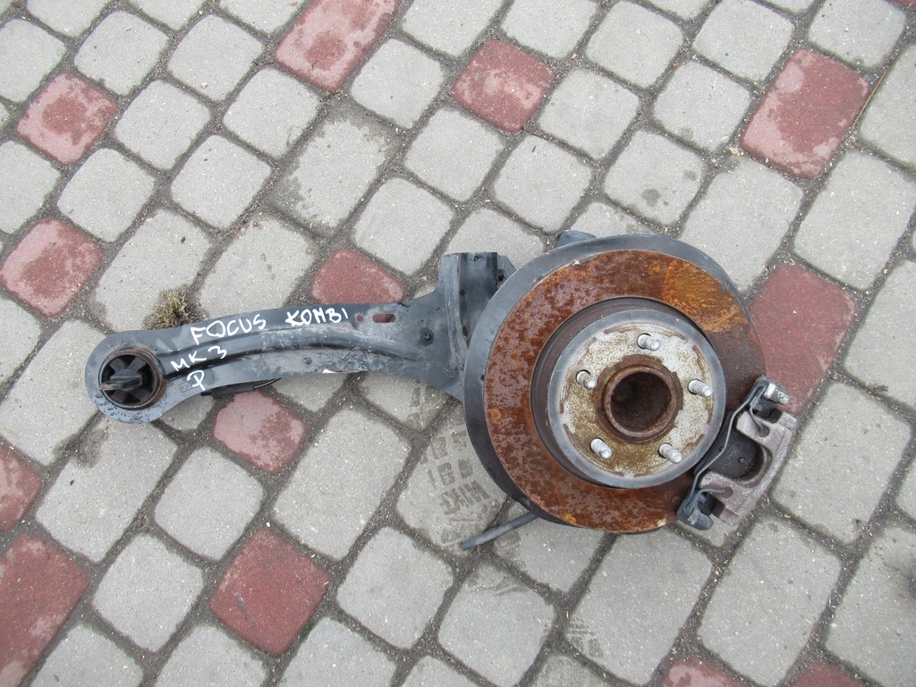 фото №1, Ford focus mk3 kombi правая поворотный кулак задняя