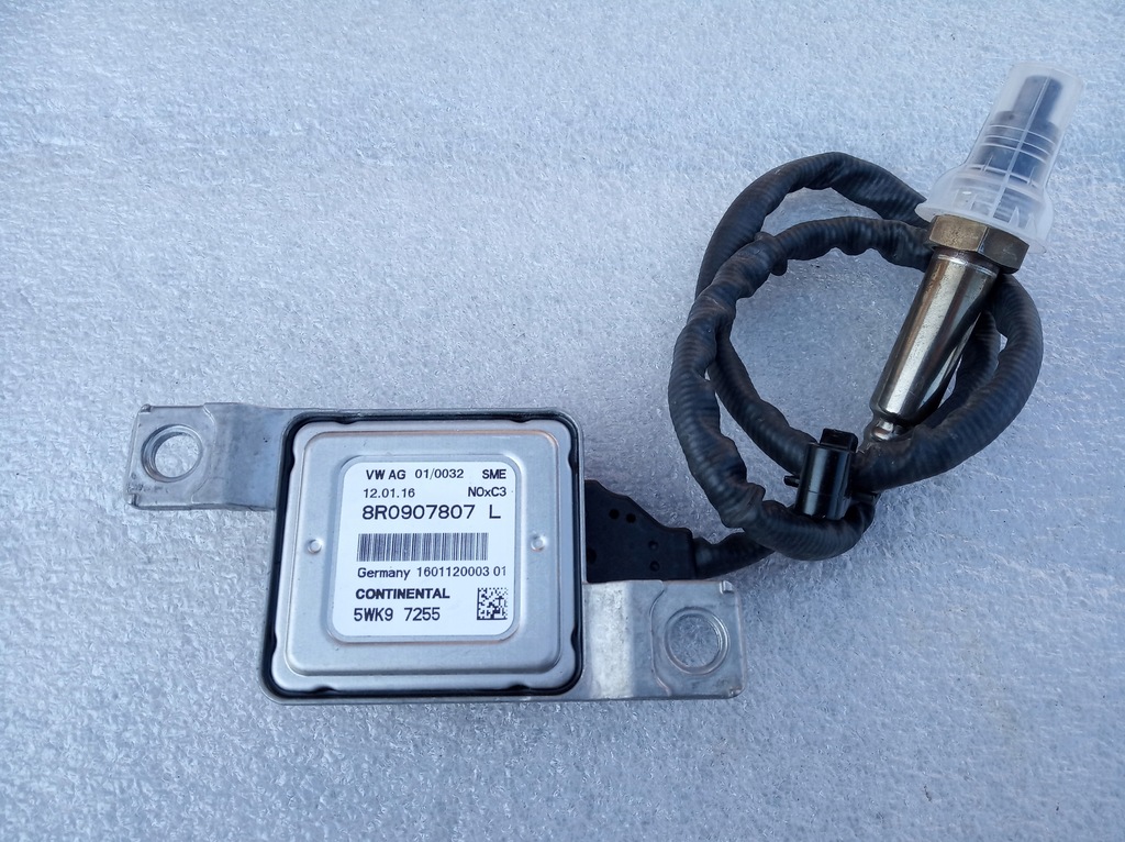 фото №1, Audi датчик лямбда-зонд nox 8r0907807l