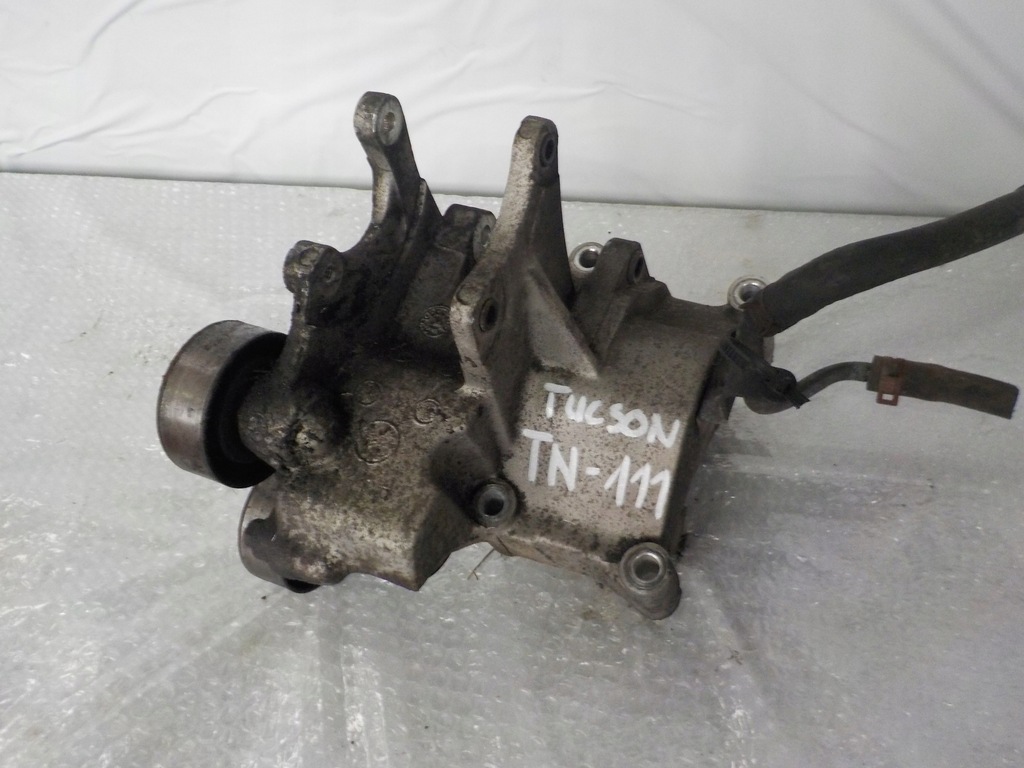 фото №1, Tucson i suv 2.0 crdi подушка кронштейн ролик