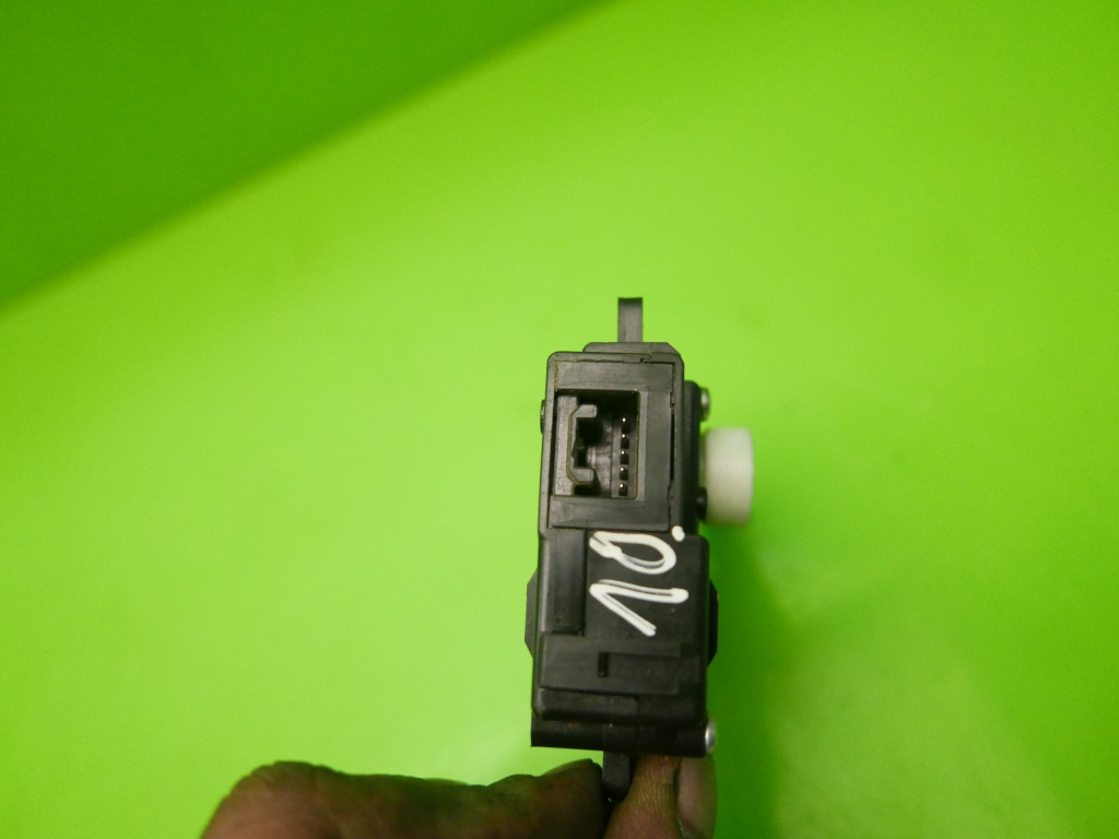 Купити Моторчик керування вентиляція задня lexus ls ls460l