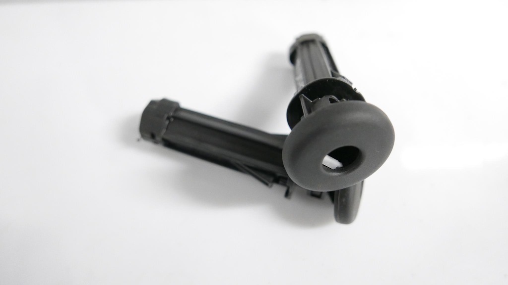 фото №6, Bmw f10 f11 f15 направляющая подголовник задняя 7340414