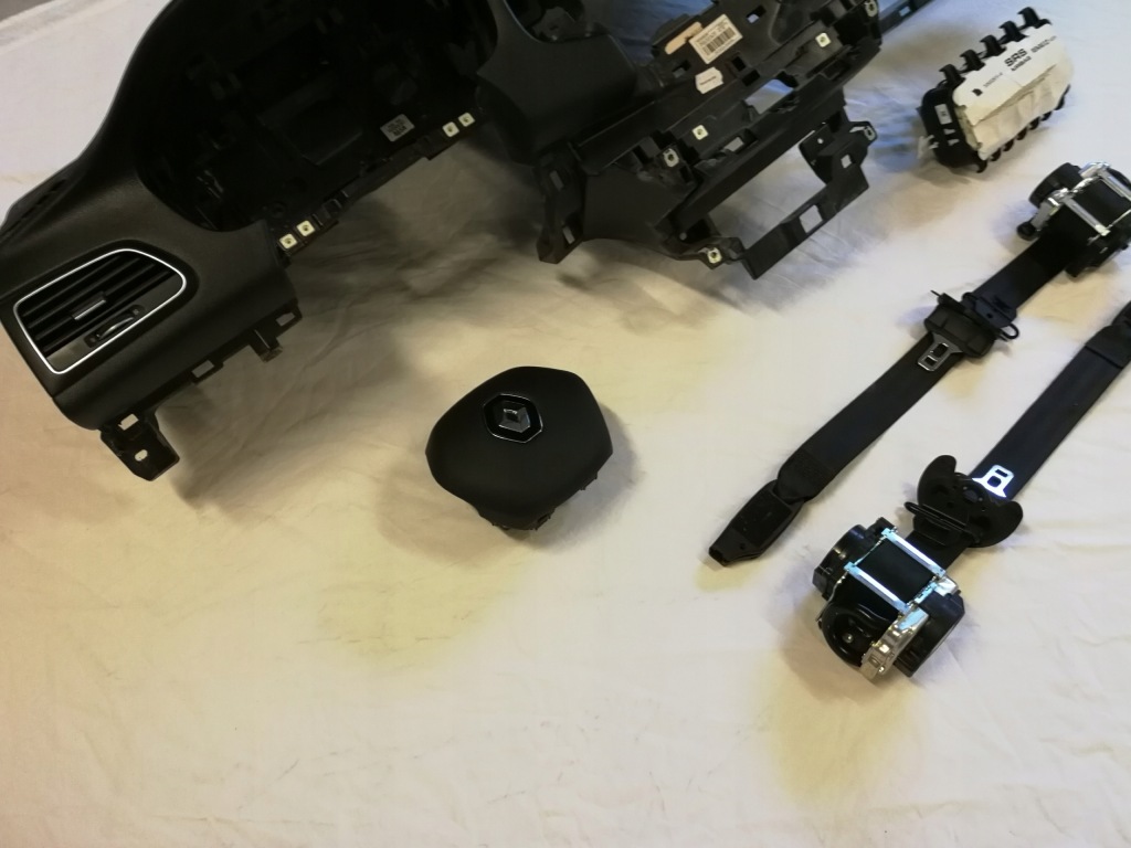 фото №2, Консоль панель приладів подушка безпеки renault megane iv