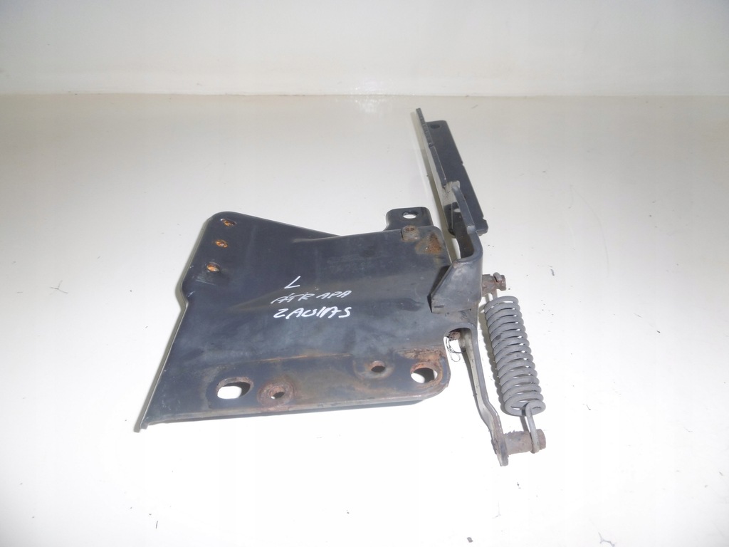 фото №2, Петля кронштейн капот решітка лівий scania r