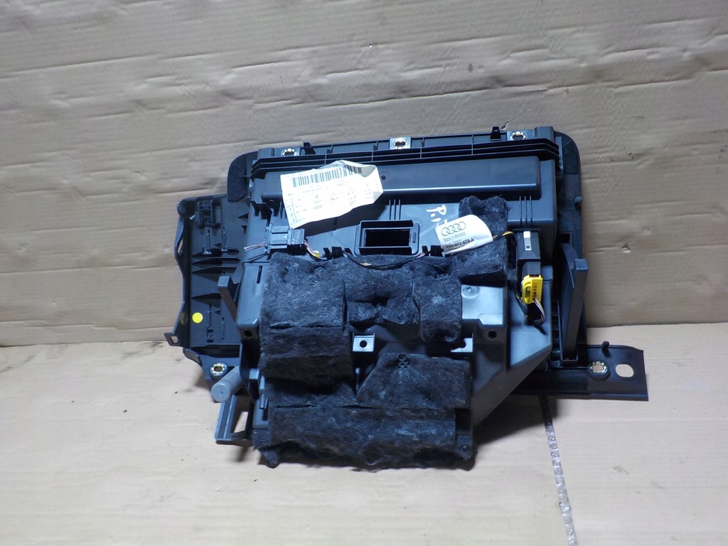 фото №5, Audi a1 бардачок пасажира 8x1857035