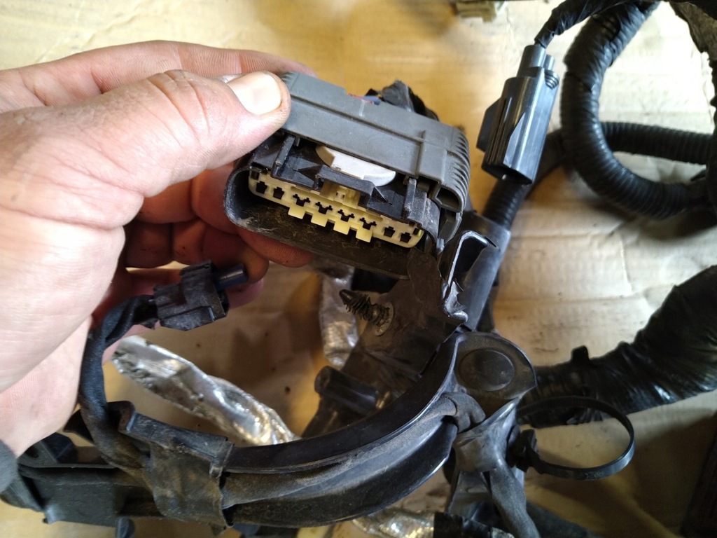 фото №5, Voyager town caravan 12-14r 3.6 жгут двигателя