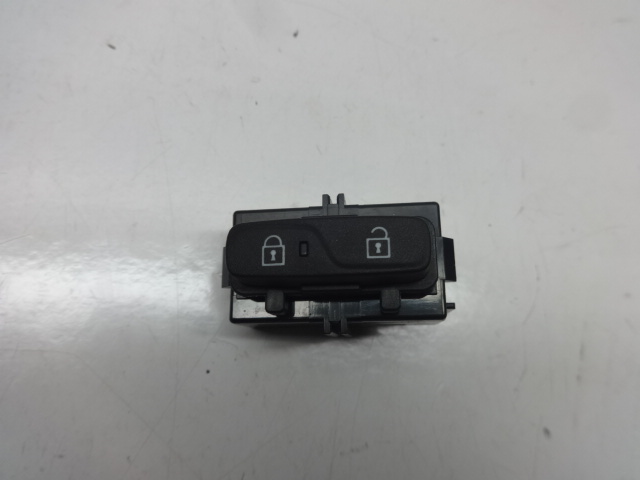 фото №1, Volvo v40 ii 12-19r перемикач замка центрального