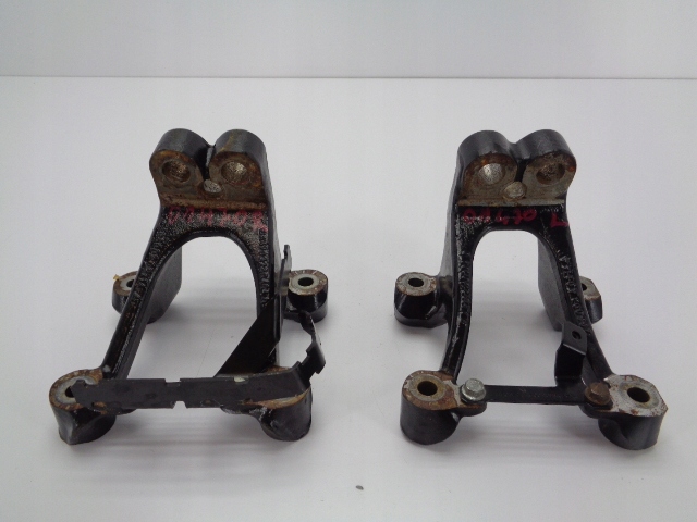 фото №1, Mercedes actros mp4 кронштейн двигателя левая правая