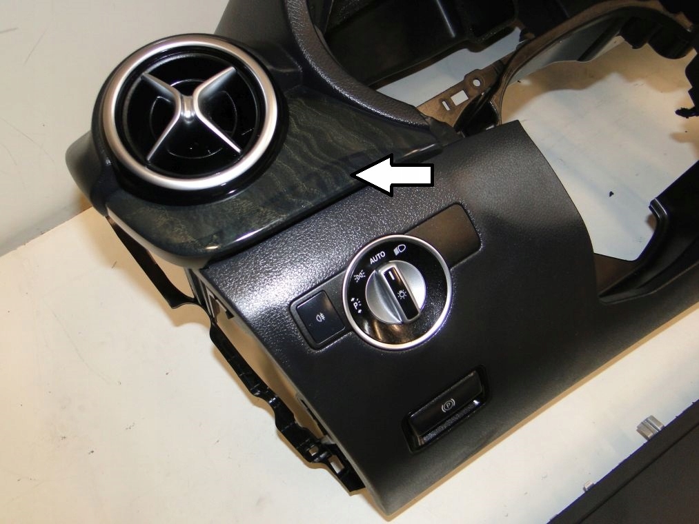 фото №1, Mercedes b klasa w246 lift drewno w консоль левая