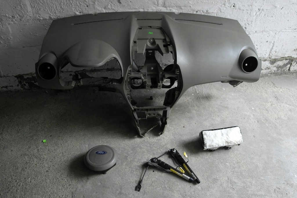 фото №1, Ford ka подушка безпеки панель приладів pulpit консоль панель приладів полиця