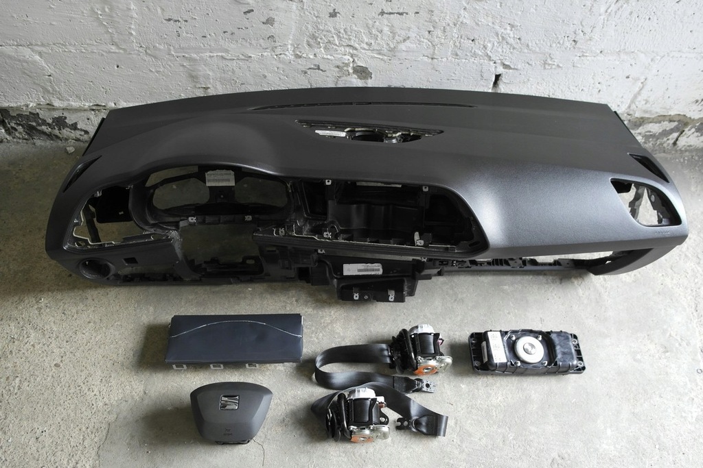 фото №1, Seat leon iii 3 подушка безпеки ремені полиця панель приладів parapet