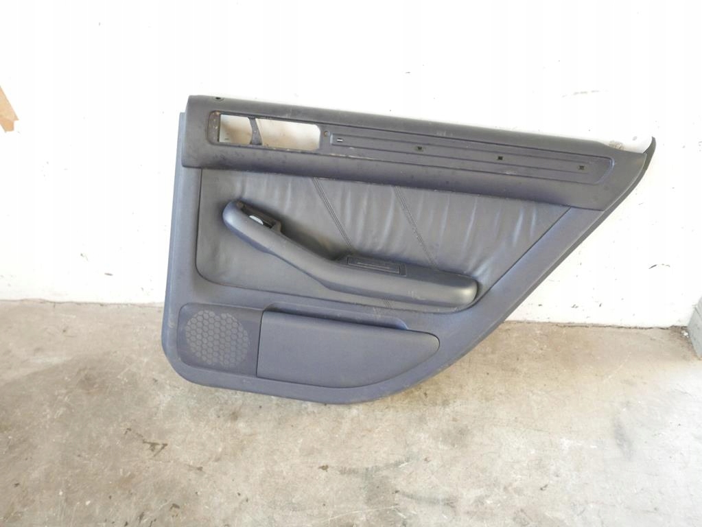 фото №4, Обшивка обивка правая задняя audi a6 c5 kombi avant