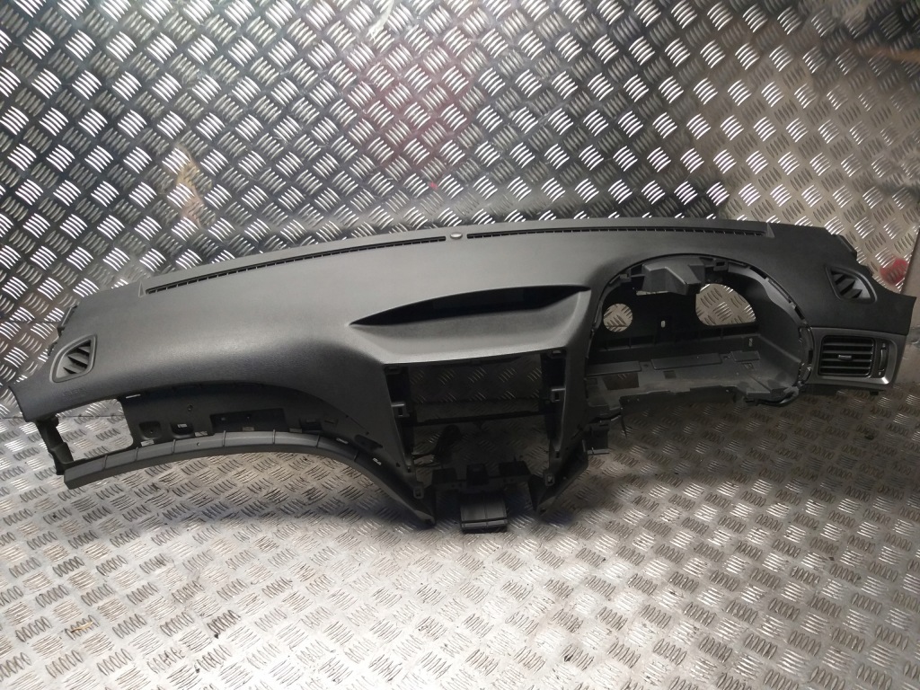 фото №1, Приборная панель приборная панель консоль subaru forester iii 3 uk