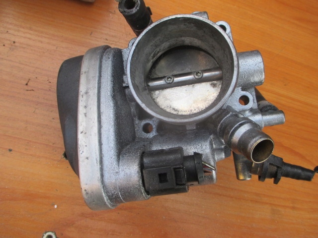 Opel astra h zafira b chevrolet 1.6 16v z16xer дросельна заслінка 55560398 Доставка