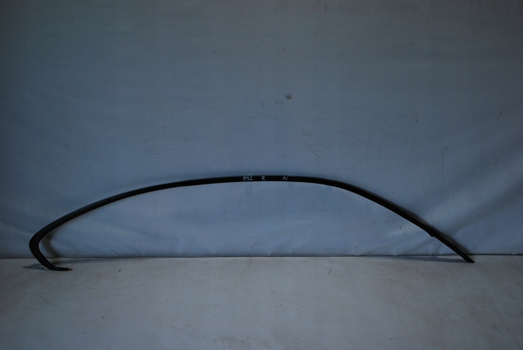 фото №1, Bmw 3 e92 молдинг декоративная боковая правая