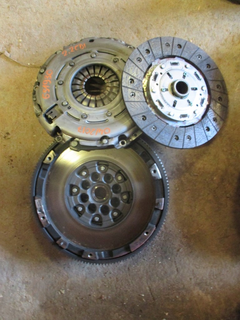 фото №1, Колесо двухмассовый маховик сцепление a6510305405 mercedes w246