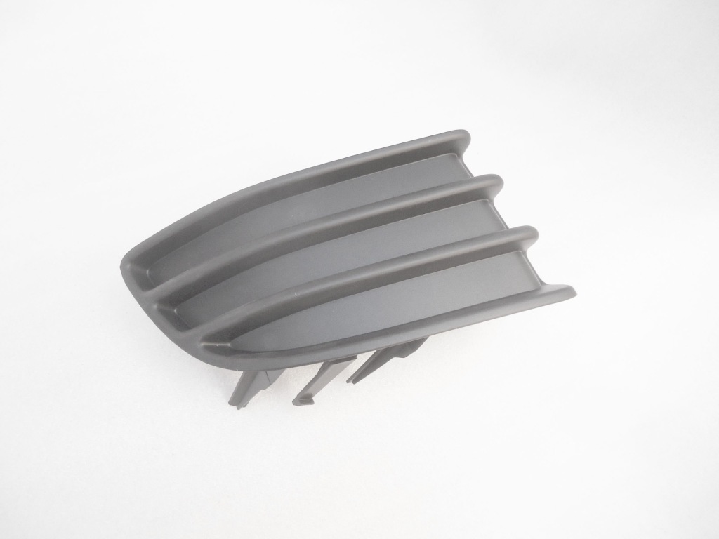 фото №1, Toyota land cruiser заглушка бампера оригінал