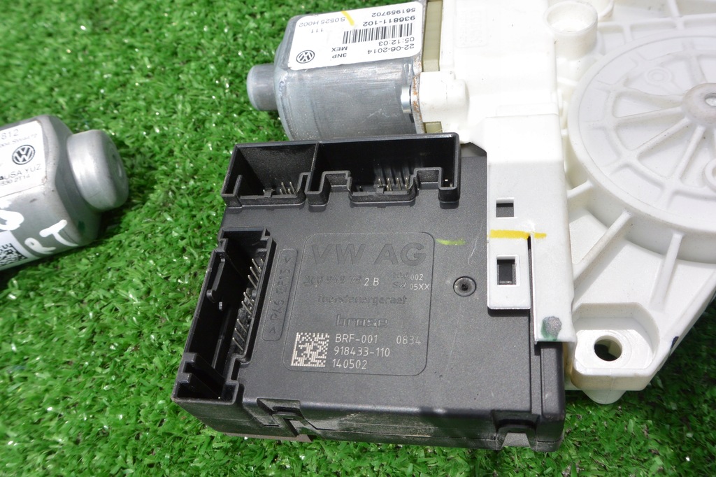 фото №5, Моторчик стекло перед задняя правая vw passat b7 usa