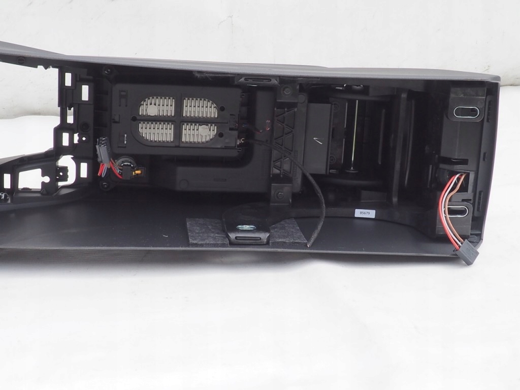 фото №7, Ap подлокотник кожа 8w1863241 audi a4 a5 8w