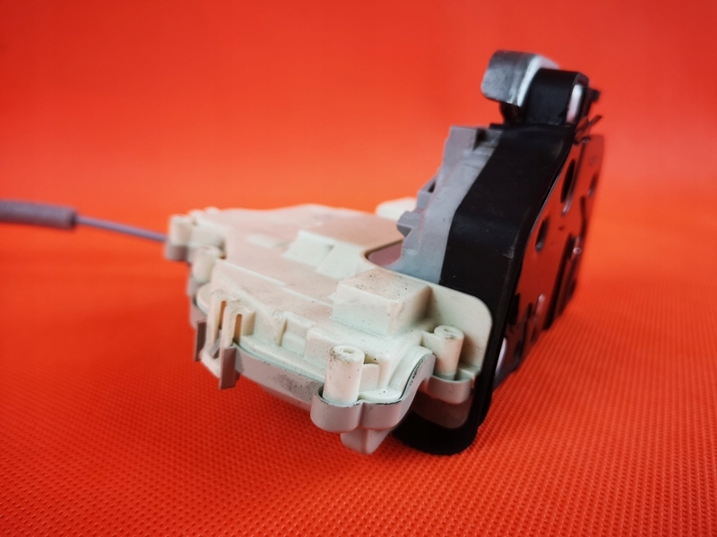 фото №9, Audi s3 a3 8v замок дверь задний задняя правый трос 4g0839016c