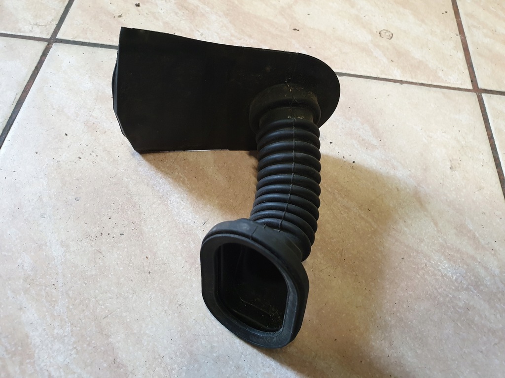 фото №1, Резиновый элемент шланг проводка с дверь правых mazda 3 bk mps