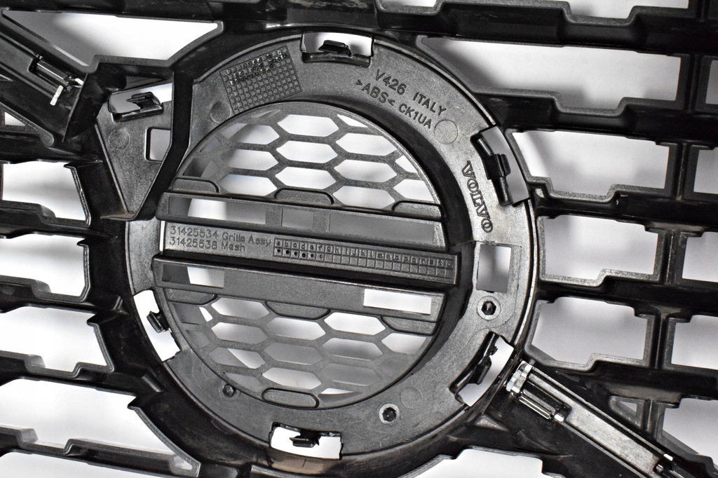 фото №6, Volvo xc60 2019r решётка радиатора решётка радиатора r-design оригинал
