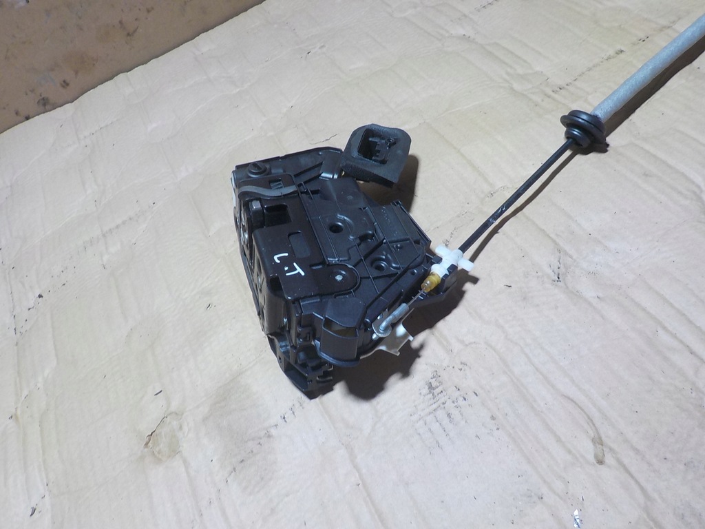 фото №1, Skoda rapid замок двері лівий задня