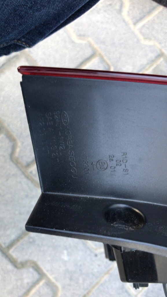 фото №2, Kia rio 2011- лампа задняя левая